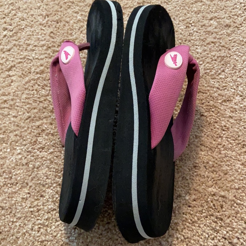 Speedo Flip Flops - Picture 5 of 8